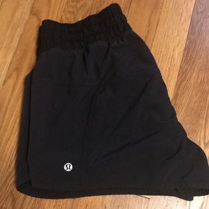 Lululemon Black Tracker Short 4” like new! Size 8